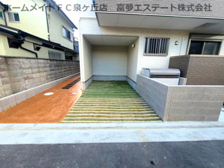 【駐車場】