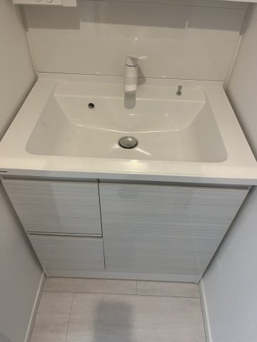 SHINES東駒形の独立洗面台