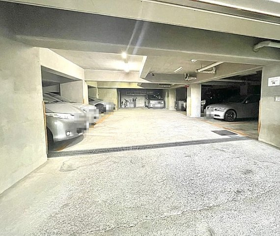 エクメーネ新小岩親水公園　3階　最　上階　リ　ノベーション済の駐車場
