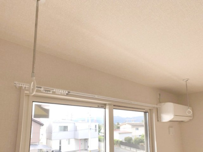  | メゾンピュール | 室内物干し