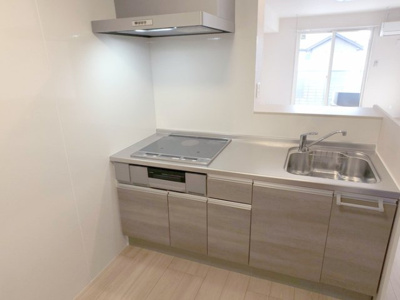 【キッチン】 | メゾンピュール | 対面式のIHクッキングヒーター付きキッチン