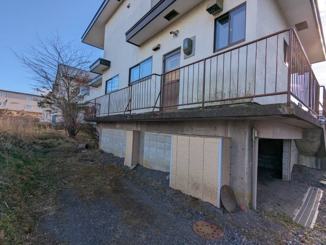 鶴ケ岱2丁目　古屋付土地の外観