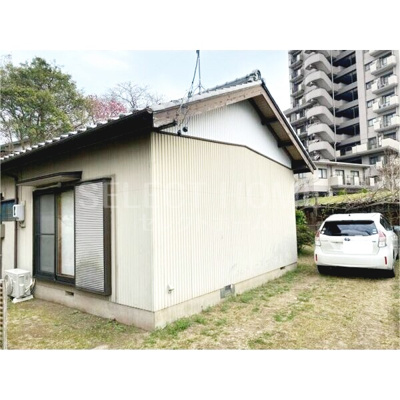 【駐車場】 | ヴィンテージ古民家　漆喰の家 | 駐車場完備です
