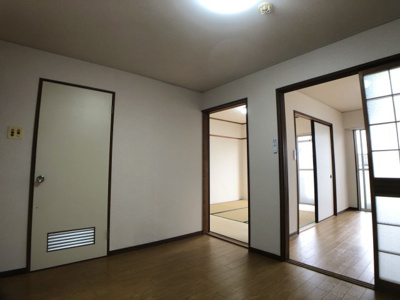 【居間・リビング】 | 中根ハイツ【名古屋市賃貸・都市ガス】