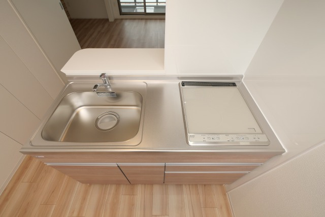 セレニテ東三国ミラクのキッチン