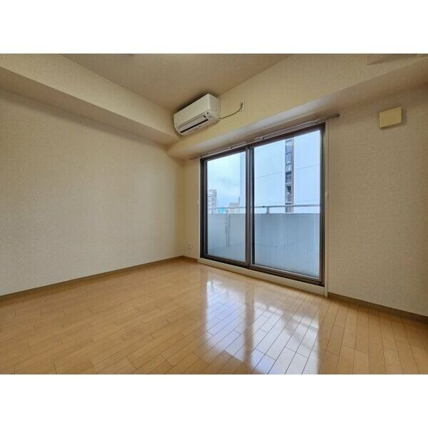 プロビデンス栄南の居間・リビング