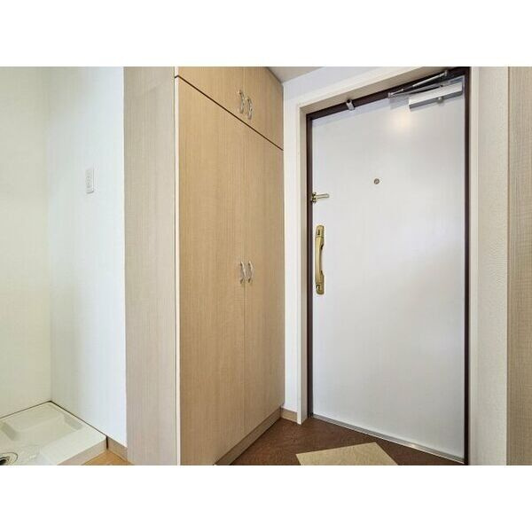 プロビデンス栄南の玄関