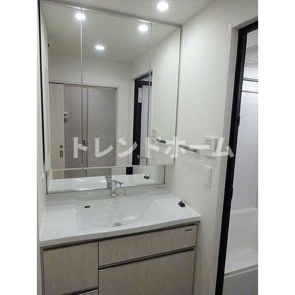 リビオレゾン南森町の独立洗面台|選べる家電プランあり！！