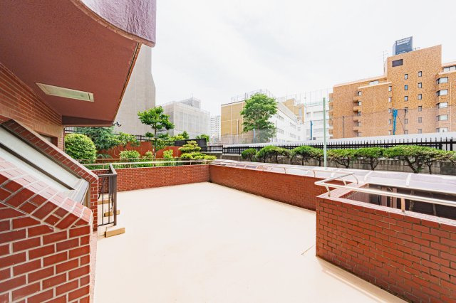 【その他】 | パレロワイヤル六番町