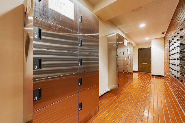 【その他】 | パレロワイヤル六番町