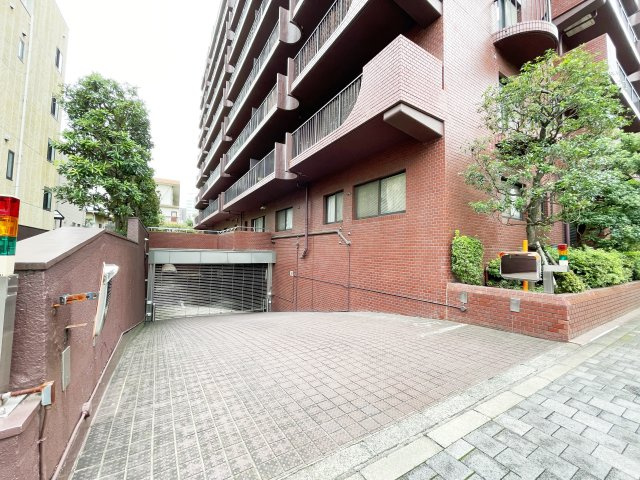 【駐車場】 | パレロワイヤル六番町