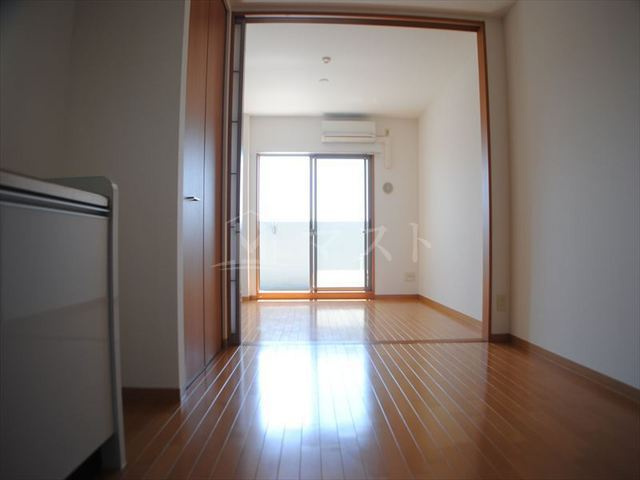 クリーデンス福島の内装