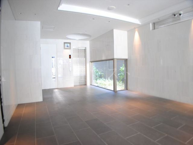 クリーデンス福島のロビー