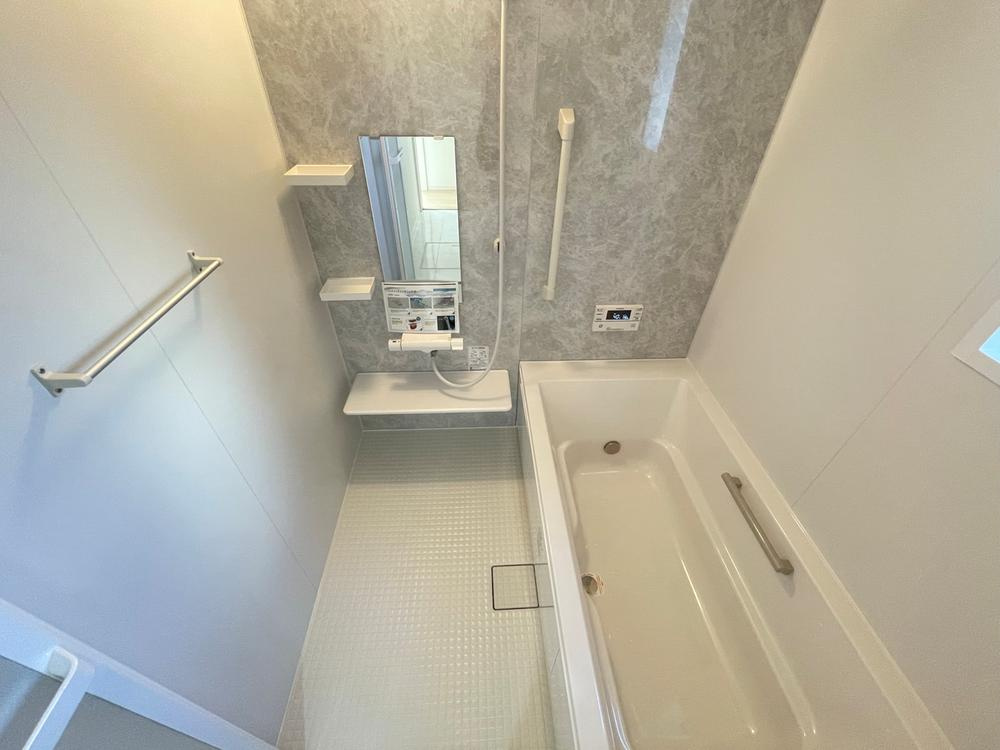 小山市駅南町4丁目　新築戸建1号棟の浴室