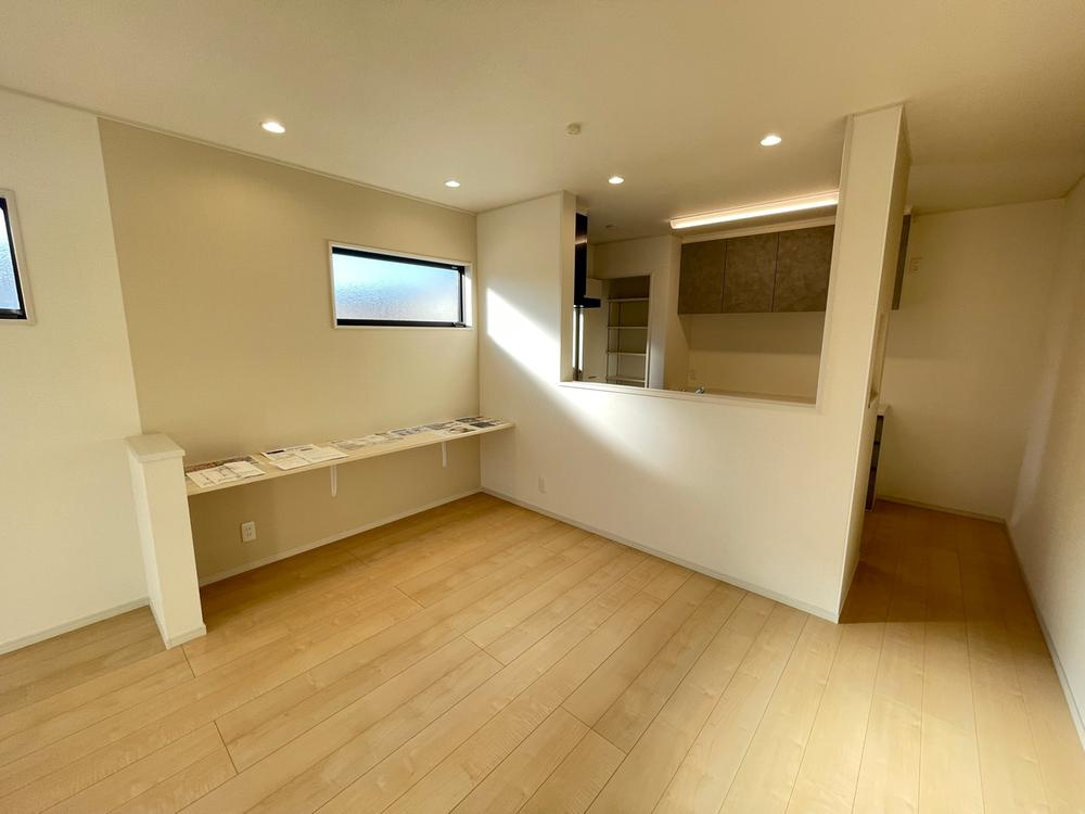 小山市駅南町4丁目　新築戸建1号棟の居間・リビング