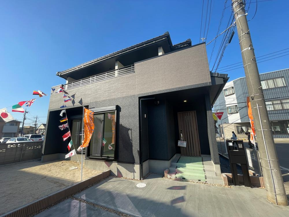 小山市駅南町4丁目　新築戸建1号棟の前面道路含む現地写真