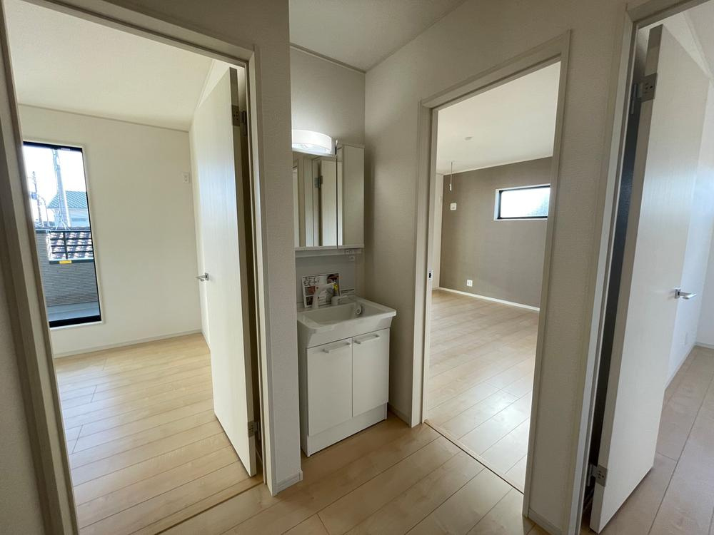 小山市駅南町4丁目　新築戸建1号棟の洗面所