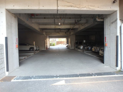 【駐車場】 | ドミールタワー幸大 | 駐車場です