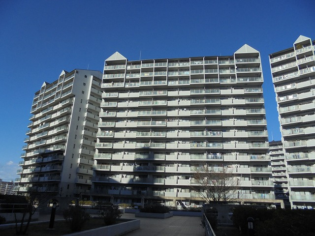 セントラルヒルズM棟の外観