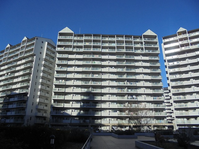 セントラルヒルズM棟の外観