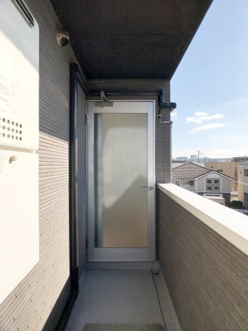 【バルコニー】 | カーサマコイ吉塚 | 別号室の写真になります。現況優先。