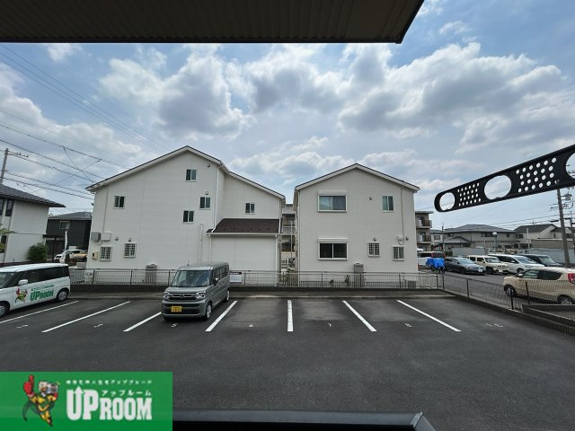 アビタシオンの駐車場