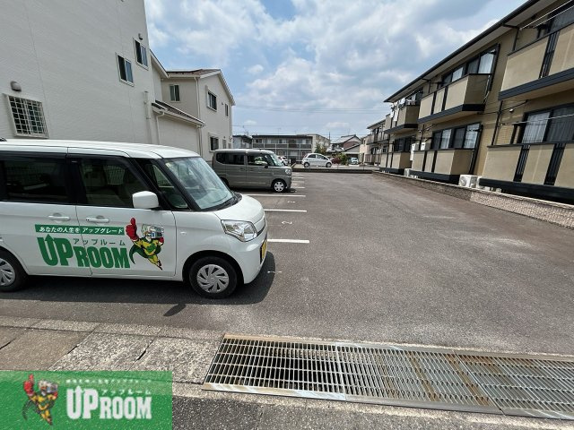 アビタシオンの駐車場