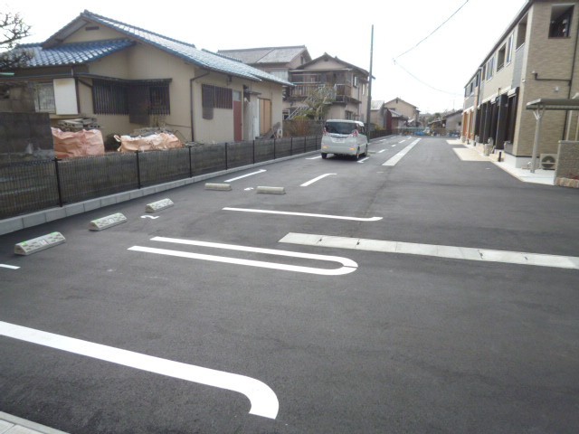 倉敷市連島町亀島新田のアパートの駐車場