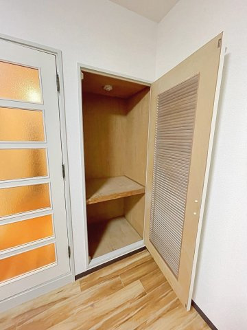 2段になった収納スペースです