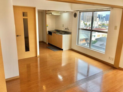 【居間・リビング】 | アヴィニール吉野 | 即日案内可能です♪現地待ち合わせOK！どの物件でも当社でお得にご案内できますのでまとめて内覧ください♪