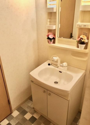 【独立洗面台】 | アヴィニール吉野 | 独立洗面台あり、毎朝おしゃれに忙しい女性の方におすすめです