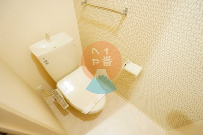 【トイレ】 | ペールメールメゾン | 落ち着いた色調のトイレです　※参考写真です　