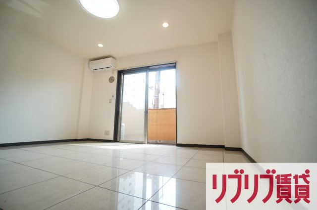 ソル・エスパシオ本千葉の居間・リビング