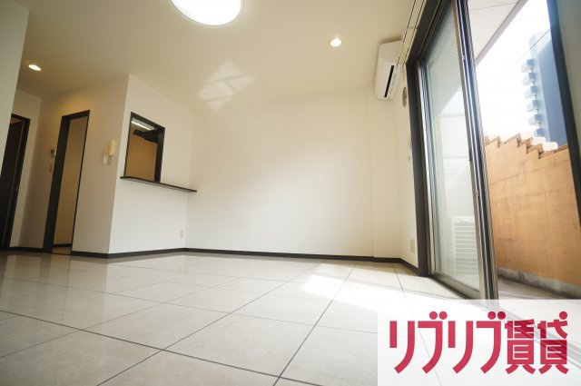 ソル・エスパシオ本千葉の居間・リビング