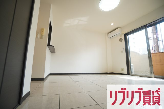 ソル・エスパシオ本千葉の居間・リビング