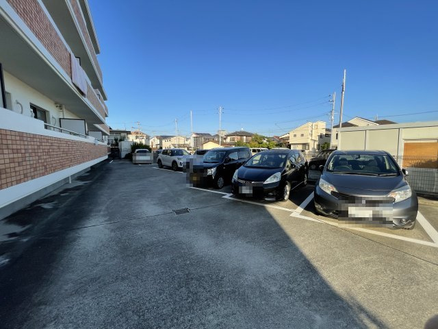 カサグランデ藤江の駐車場