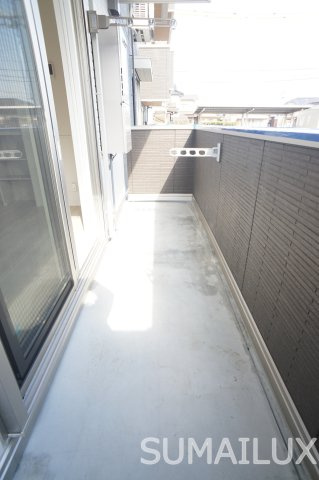 熊本市南区薄場１丁目のアパートのバルコニー