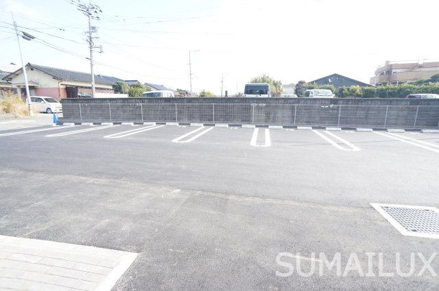 熊本市南区薄場１丁目のアパートの駐車場