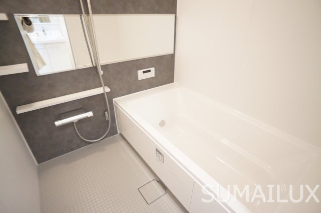 熊本市南区薄場１丁目のアパートの浴室