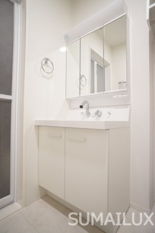 熊本市南区薄場１丁目のアパートの独立洗面台