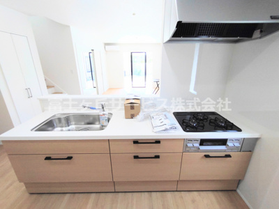 【キッチン】 | 豊川市金屋本町2丁目 新築一戸建て 2号棟 | お料理しやすいキッチンです