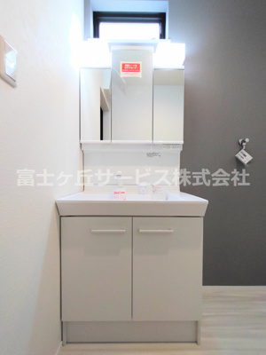 【独立洗面台】 | 豊川市金屋本町2丁目 新築一戸建て 2号棟 | 独立洗面台で身支度をすべて済ませてしまいましょう