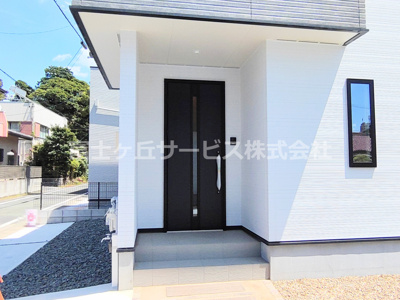 【エントランス】 | 豊川市金屋本町2丁目 新築一戸建て 2号棟 | エントランスです