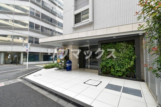 【エントランス】ジェノヴィア新宿御苑グリーンヴェール