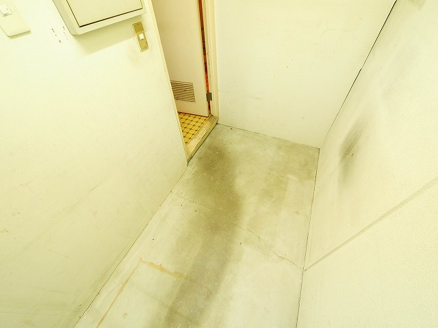 もちいどの林ビルの内装