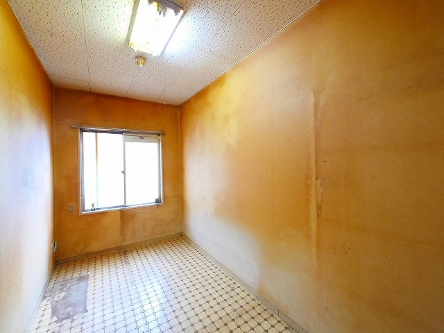 もちいどの林ビルの内装