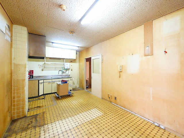 もちいどの林ビルの内装