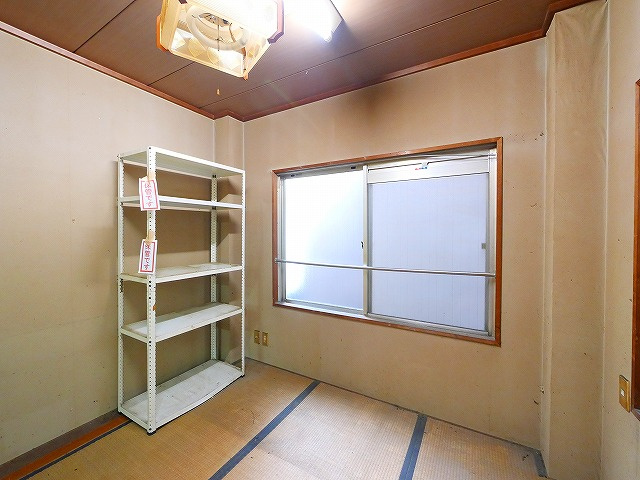 もちいどの林ビルの内装