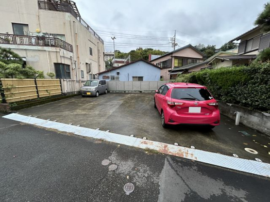 【前面道路含む現地写真】 | 伊東市桜ガ丘　戸建