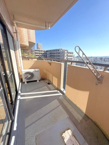 サーパス中央公園 9階部分　中古マンションのバルコニー